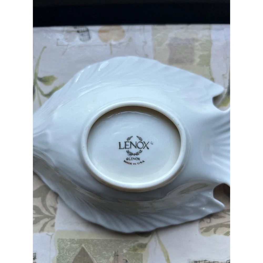 Vintage Lenox Porcelain Dove Catchall Candy Dish Gold Trim Ivory